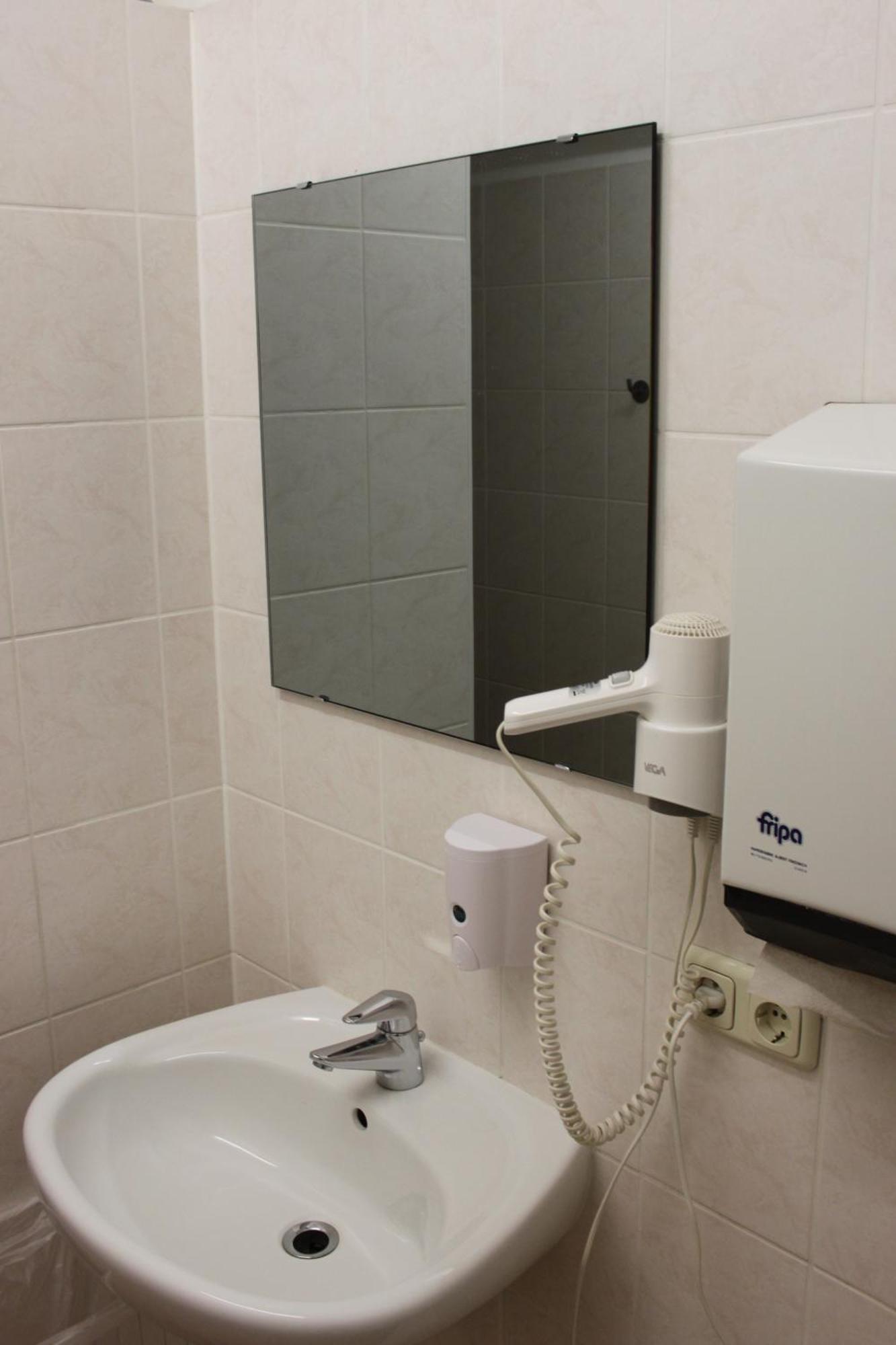 Hotel-Pension Adamshof Берлин Екстериор снимка