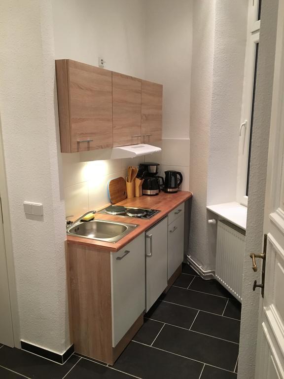 Hotel-Pension Adamshof Берлин Екстериор снимка