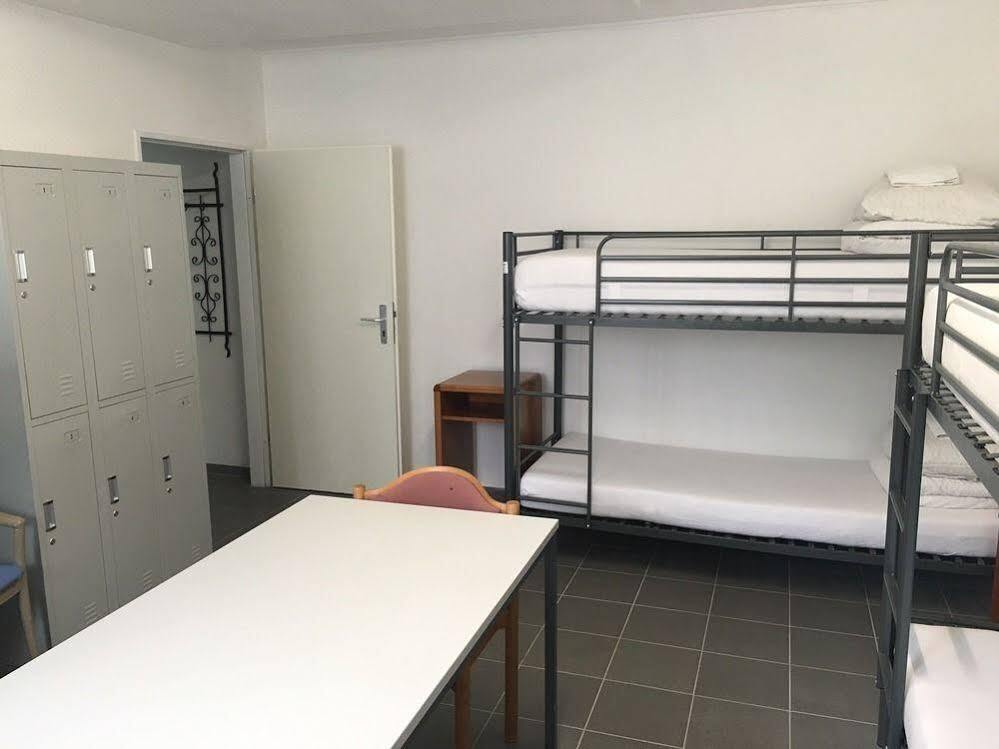 Hotel-Pension Adamshof Берлин Екстериор снимка